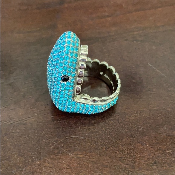kate spade Jewelry - NWOT Kate Spade California dreaming shark ring 🦈